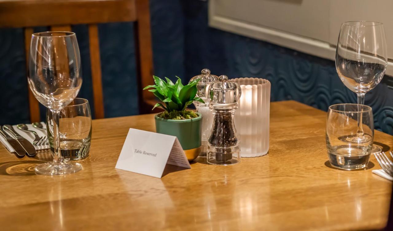 The Bell - Brunning And Price Hotel Alderminster Bagian luar foto