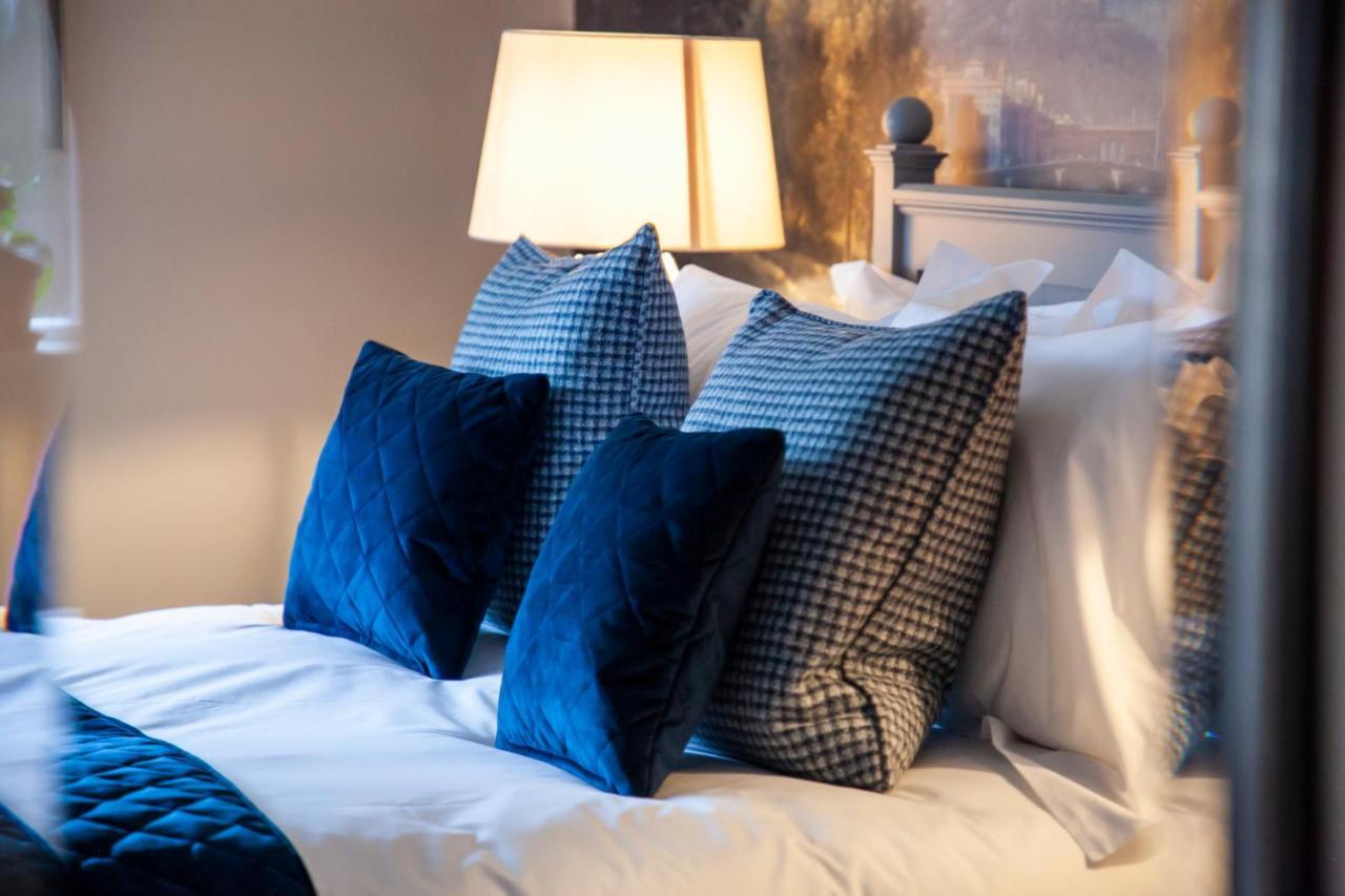 The Bell - Brunning And Price Hotel Alderminster Bagian luar foto