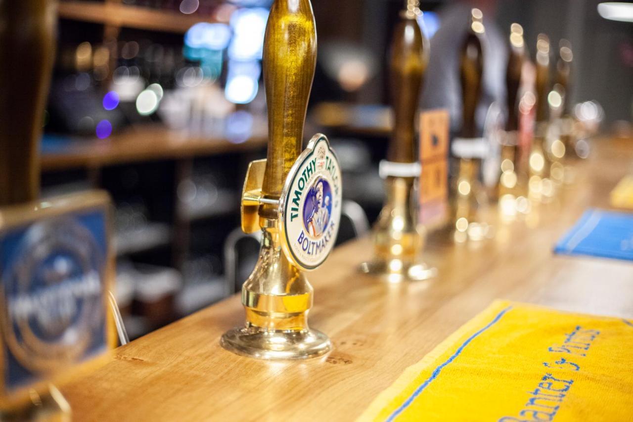 The Bell - Brunning And Price Hotel Alderminster Bagian luar foto